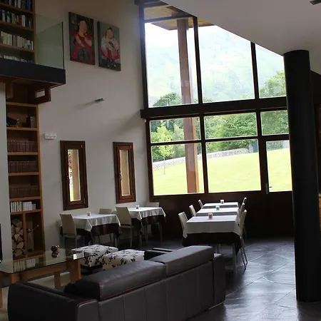 La Quintaesencia 2* La Pereda de Llanes